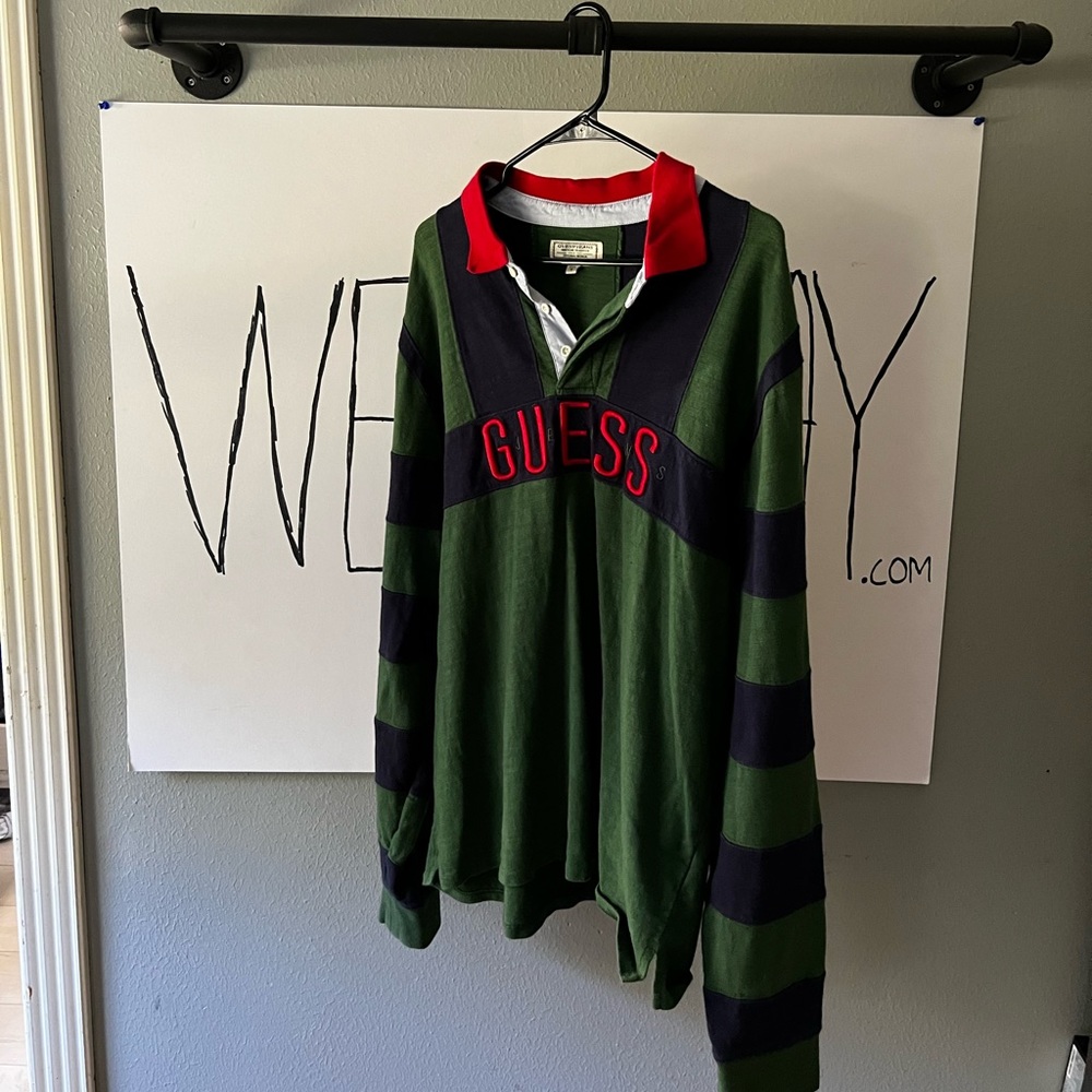 GUESS Long sleeve collared shirt